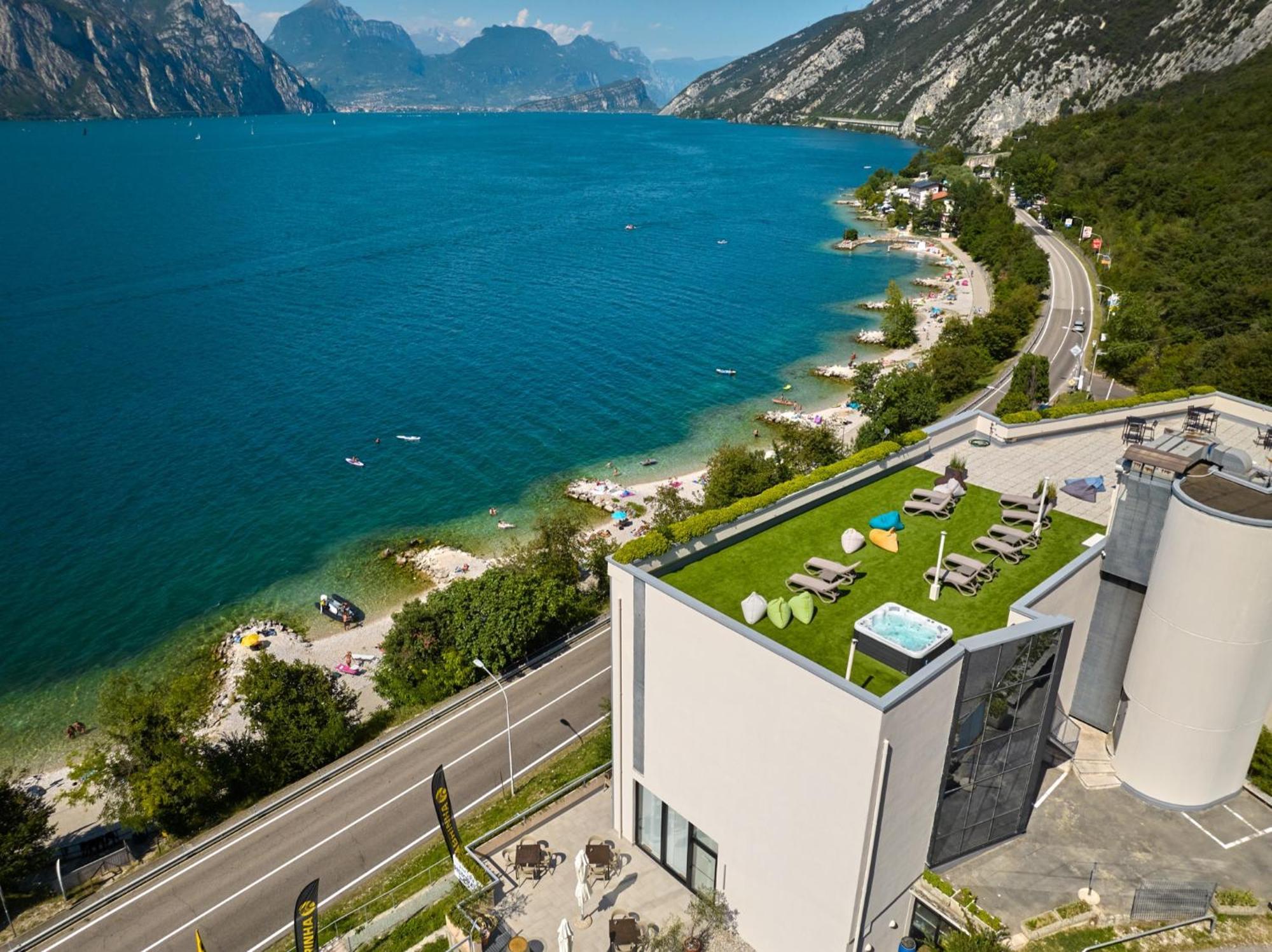 Wind Hotel Malcesine Exterior foto
