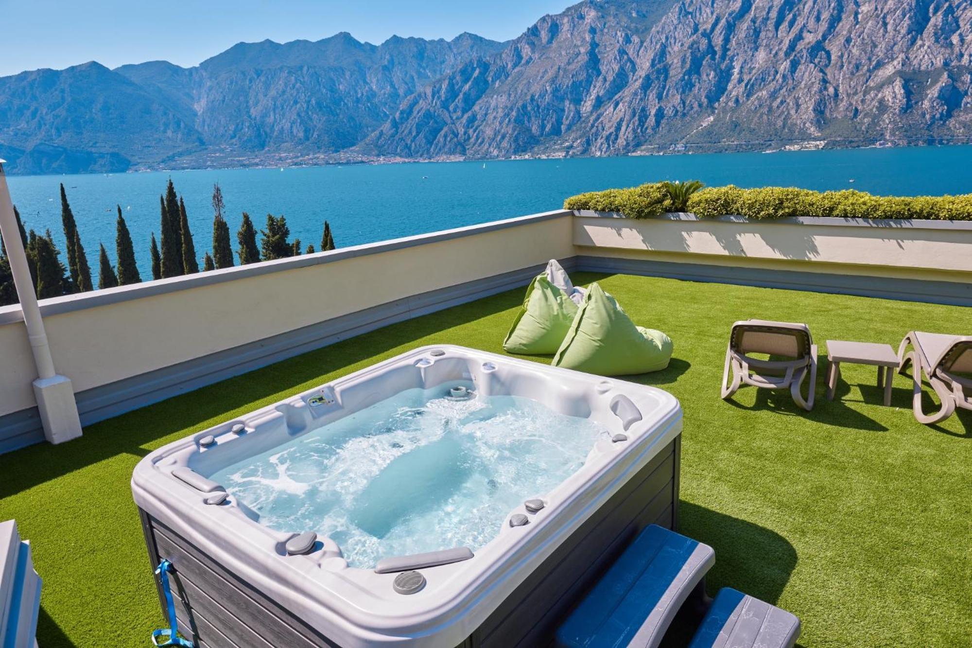 Wind Hotel Malcesine Exterior foto